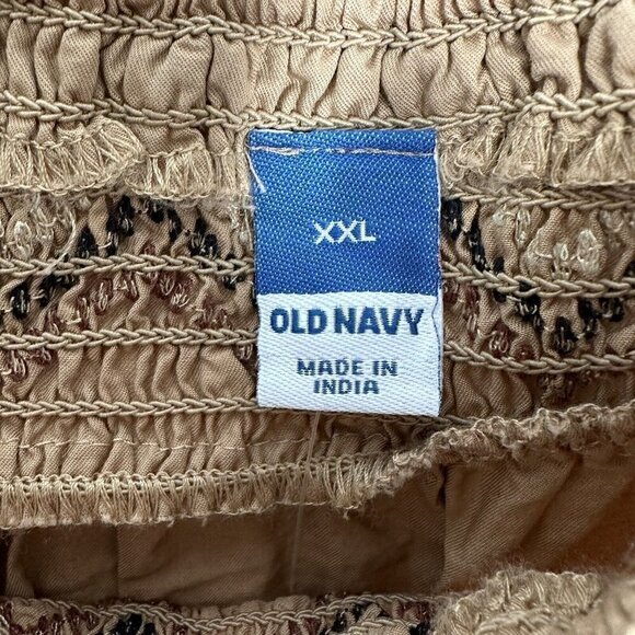 Old Navy Top Embroidered Off the shoulder Smocked Size 2XL - Picture 5 of 10